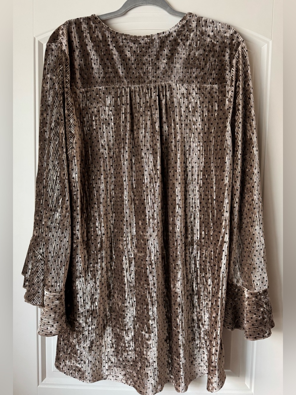 Cato Collection XL Velvet Polka Dot Rhinestone Bell Sleeve Top - Picture 3 of 8
